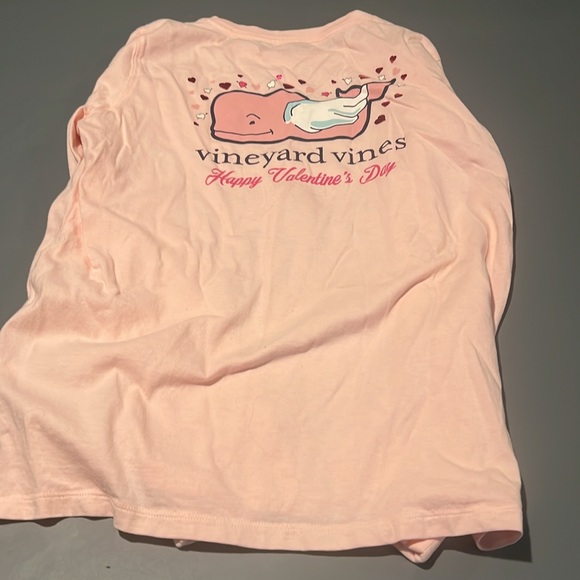 Vineyard vines happy Valentine’s Day - Picture 3 of 3